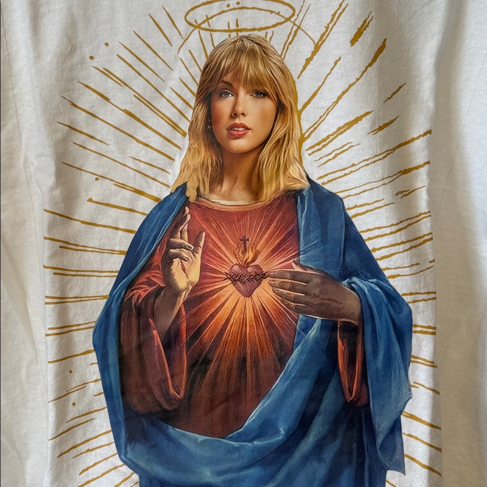 Gildan Taylor swift sacred heart tee 2Xl - Picture 3 of 6
